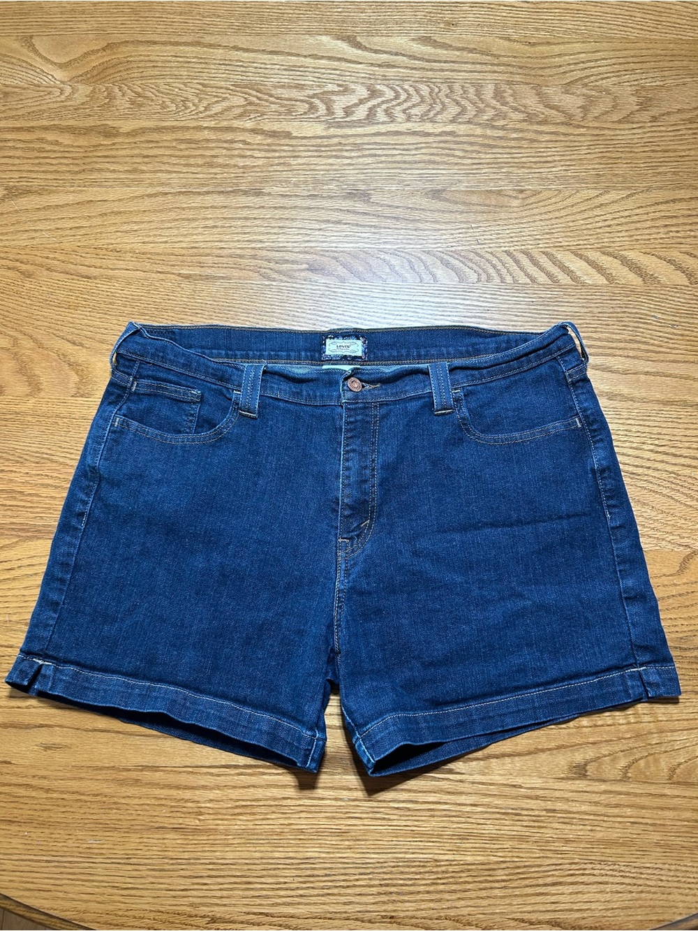 Women’s Levis 515 Shorts Dark Wash Size 16 - Picture 1 of 7